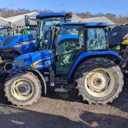 Used Tractor - New Holland TL100A